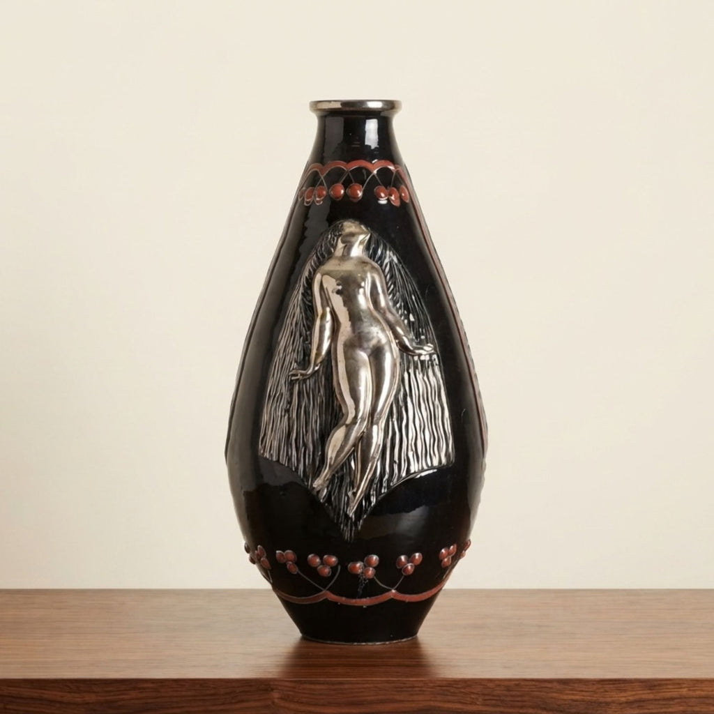 Vaso a lustro decò nero con Cacciatore e Siringa in argento autore Alfredo Santarelli 55x30 cm 