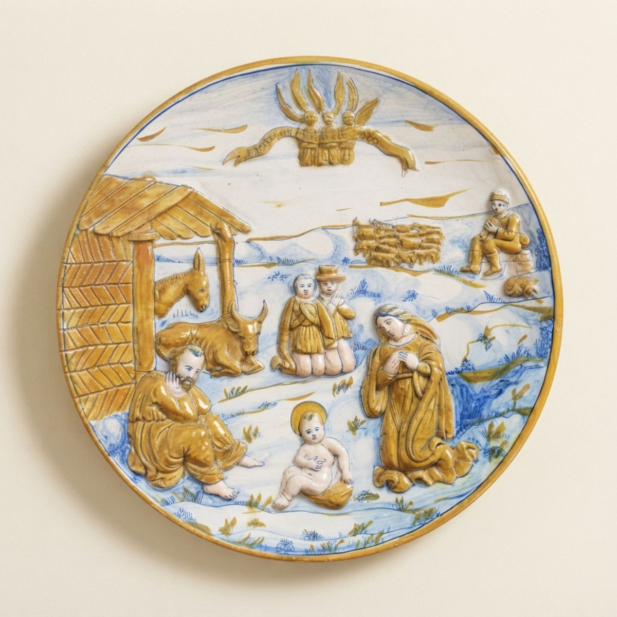 Piatto a lustro con figure in rilievo e scena della Natività autore Paolo Rubboli Ø 28 cm