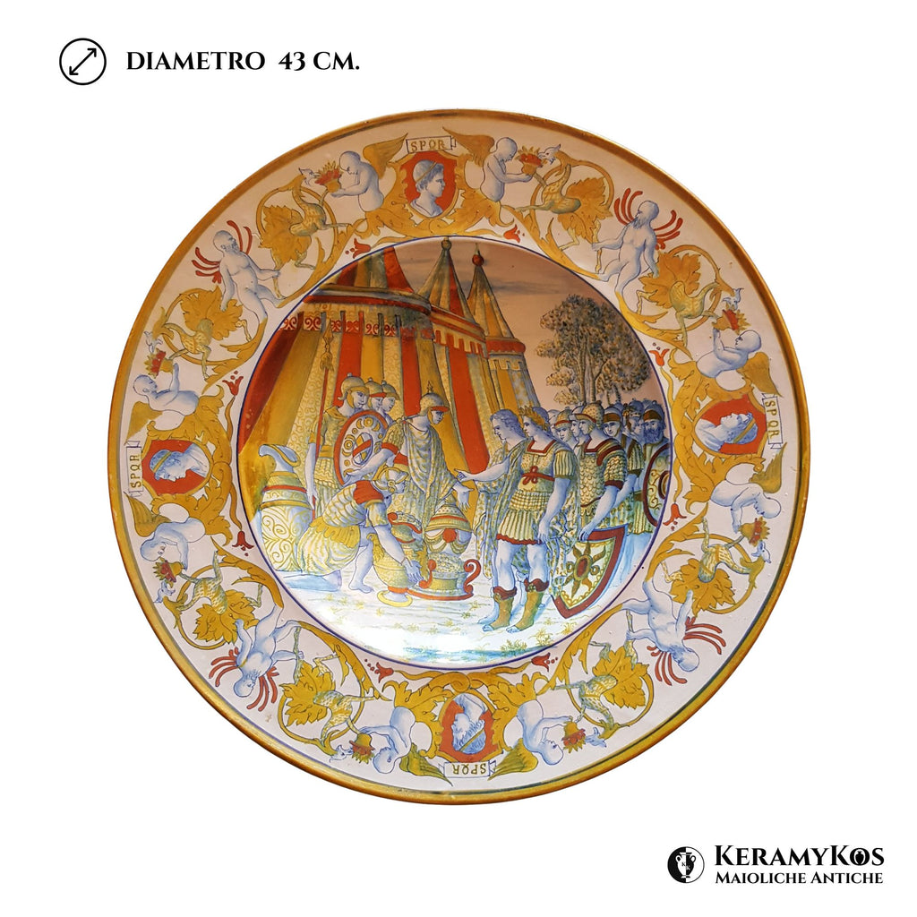 Grande piatto a lustro con scena romanica autore Paolo Rubboli Ø 43 cm 